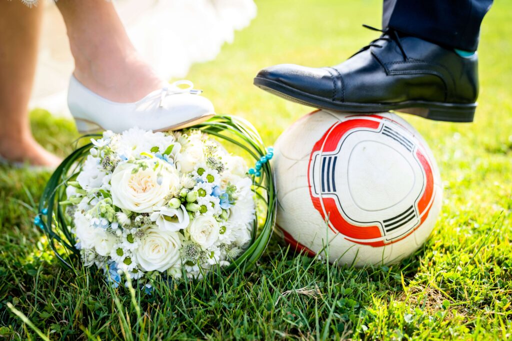 Fußbal spielen auf der Hochzeit
